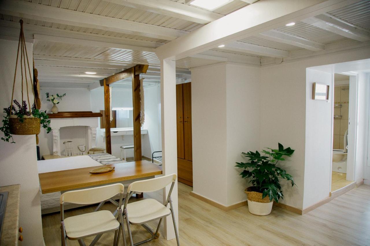 Yard Rooms Corinth 外观 照片