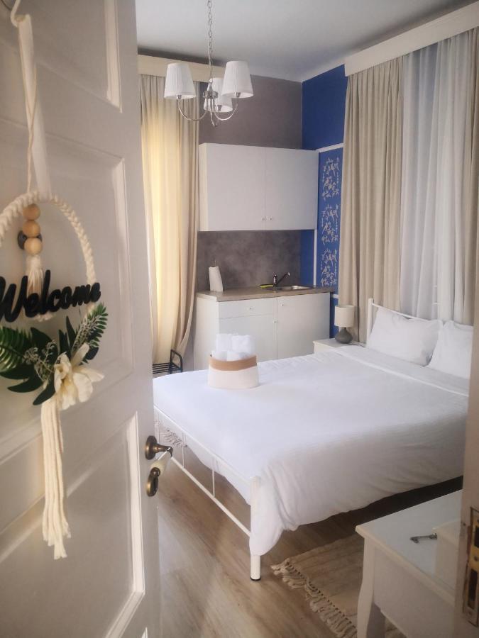 Yard Rooms Corinth 外观 照片
